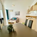 Menada - Rainbow 3 - Modern *