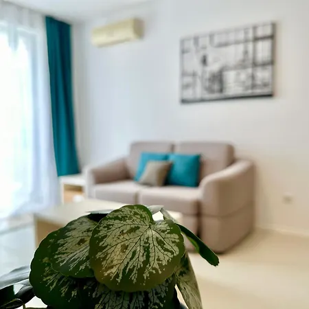 Menada - Rainbow 3 - Modern Apartment Slantschew brjag